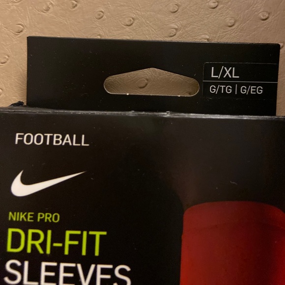 Nike Pro Dri-Fit Red Sleeve - Picture 5 of 6